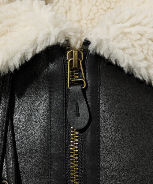 HINSON(ヒンソン)の「HINSON/ヒンソン B-3 フェイクムートン ジャケット(ブルゾン・メンズ・ブラック/ブラウン・MEDIUM/LARGE)」の7枚目の写真