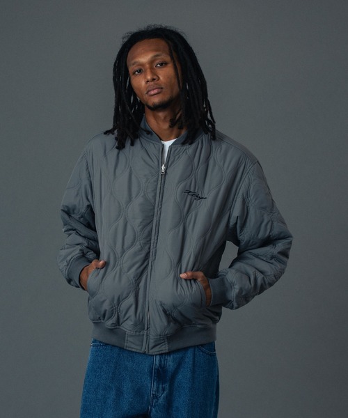 XLARGE（エクストララージ）の「REVERSIBLE QUILTED JACKET（ブルゾン・メンズ・ブラック/グレー/ネイビー・S/M/L/XL）」の4枚目の写真