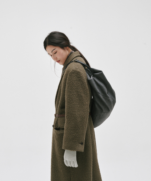 YURT（ユルト）の「NOCHE(WOOL)_2color（ショルダーバッグ・レディース・ダークブラウン/チャコール・FREE）」の20枚目の写真