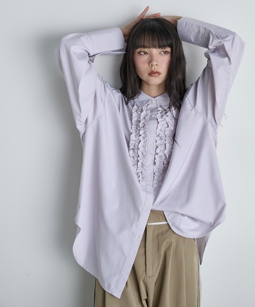 フリルアクセントロングカフストライプシャツ（シャツ/ブラウス）｜THE