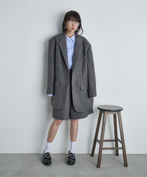 THE YOn(ザヨン)の「フリルアクセントロングカフストライプシャツ(シャツ/ブラウス・レディース・サックスブルー/グレイッシュベージュ/チャコールグレー・FREE)」の20枚目の写真