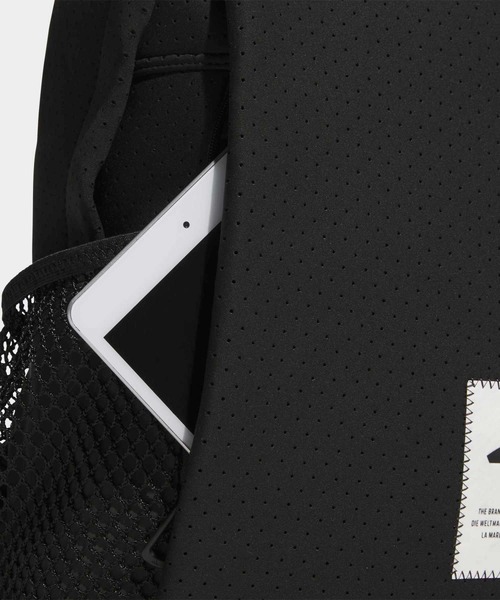 adidas(アディダス)の「マストハブ バックパック シーズナル / アディダス adidas(バックパック/リュック・メンズ・ブラック・FREE)」の5枚目の写真