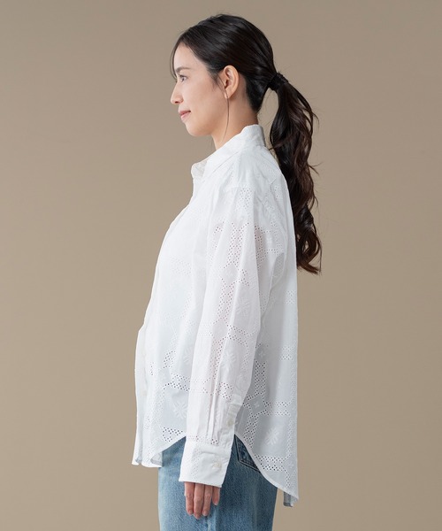 Levi's(リーバイス)の「Levi's/リーバイス ハーリー オーバーサイズシャツ(シャツ/ブラウス・レディース・ホワイト・S/M/L)」の2枚目の写真