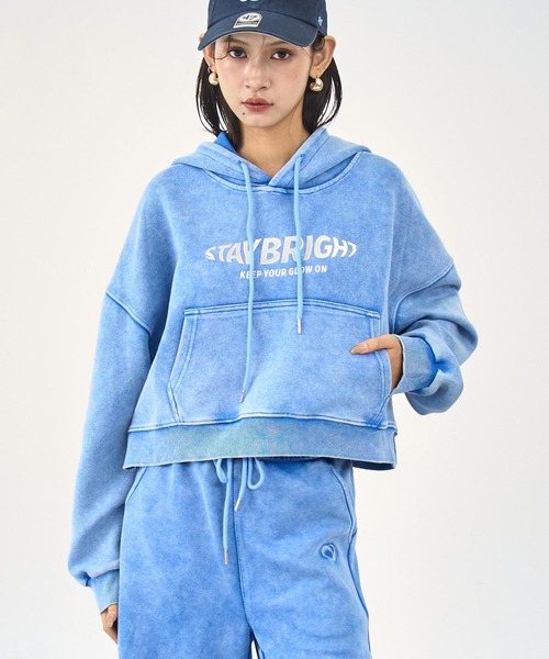 ANAP（アナップ）の「ウォッシュ加工 メタルプリント スウェット フーディー（パーカー・レディース・ブラック/ブルー/グレー・F）」の14枚目の写真