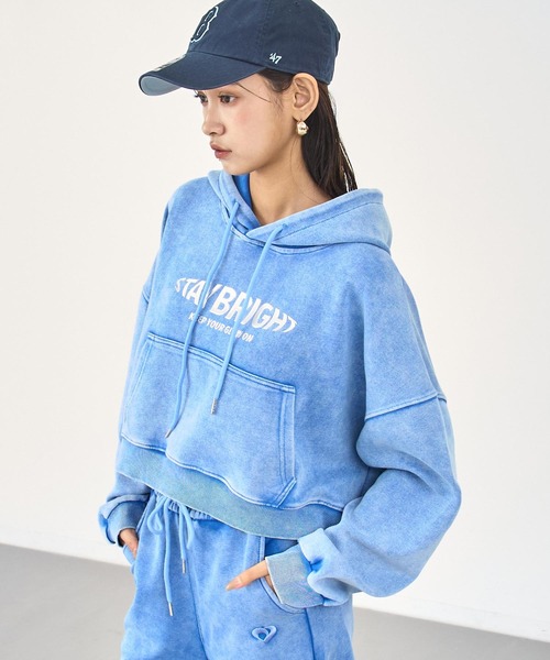 ANAP（アナップ）の「ウォッシュ加工 メタルプリント スウェット フーディー（パーカー・レディース・ブラック/ブルー/グレー・F）」の15枚目の写真