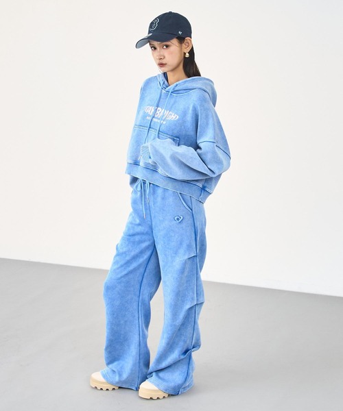 ANAP（アナップ）の「ウォッシュ加工 メタルプリント スウェット フーディー（パーカー・レディース・ブラック/ブルー/グレー・F）」の17枚目の写真