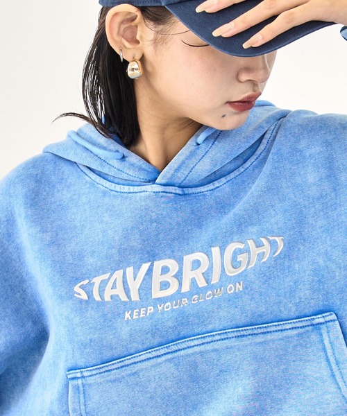 ANAP（アナップ）の「ウォッシュ加工 メタルプリント スウェット フーディー（パーカー・レディース・ブラック/ブルー/グレー・F）」の18枚目の写真