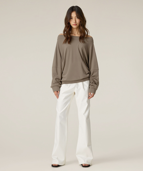 BUTTON SEOUL（ボタンソウル）の「[ウィメンズ] オーバーサイズカジュアルオフショルダースウェットシャツ (3 COLORS)（Tシャツ/カットソー・レディース・ブラック/アッシュグレー/チャコール・SMALL/MEDIUM/LARGE）」の4枚目の写真