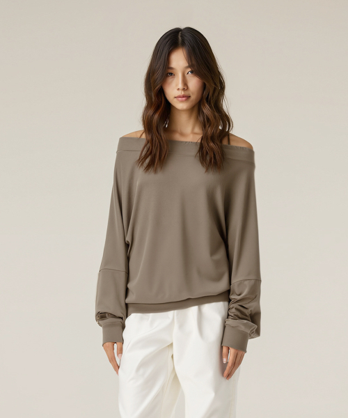 BUTTON SEOUL（ボタンソウル）の「[ウィメンズ] オーバーサイズカジュアルオフショルダースウェットシャツ (3 COLORS)（Tシャツ/カットソー・レディース・ブラック/アッシュグレー/チャコール・SMALL/MEDIUM/LARGE）」の5枚目の写真