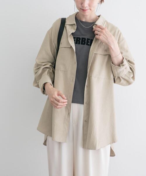 ITEMS URBANRESEARCH(アイテムズ アーバンリサーチ)の「ピーチスキンシャツ(シャツ/ブラウス・レディース・ブラウン/スミクロ/ベージュ・FREE)」の3枚目の写真