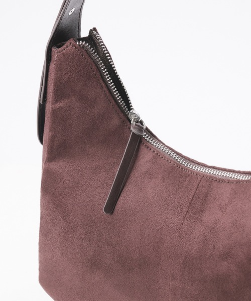 Adoon plain(アドーンプレーン)の「FAKE SUEDE HALF-MOON BAG / フェイクスエードハーフムーンバッグ(ショルダーバッグ・メンズ・ブラウン・FREE)」の15枚目の写真