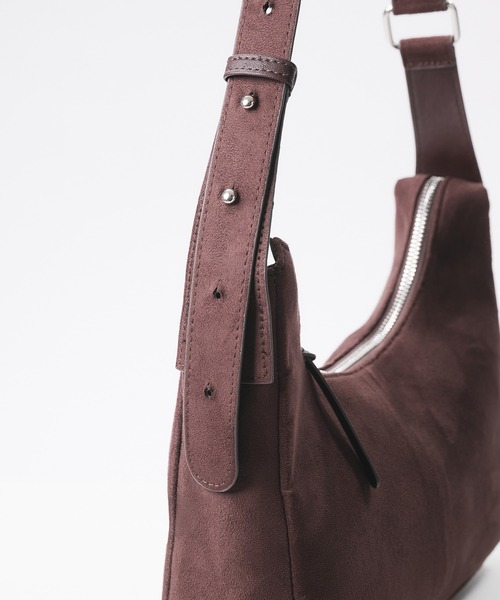 Adoon plain(アドーンプレーン)の「FAKE SUEDE HALF-MOON BAG / フェイクスエードハーフムーンバッグ(ショルダーバッグ・メンズ・ブラウン・FREE)」の16枚目の写真