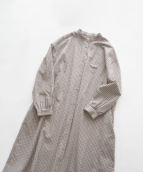 休日と詩(キュウジツトウタ)の「小さなポケットのロングシャツ(シャツ/ブラウス・レディース・ベージュ系その他/ブルー系その他・FREE)」の22枚目の写真
