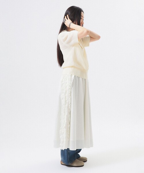 BEAMS BOY（ビームスボーイ）の「ドビー フリル スカート（スカート・レディース・オフホワイト/ネイビー・ONE SIZE）」の5枚目の写真