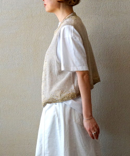 JOURNAL STANDARD LUXE（ジャーナルスタンダード　ラックス）の「LC ビジューベスト（ベスト・レディース・ベージュ/ライトグレー・FREE）」の7枚目の写真