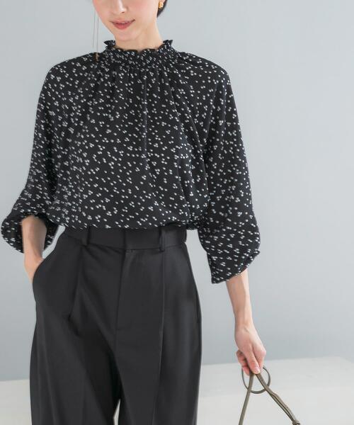 URBAN RESEARCH ROSSO WOMEN(アーバンリサーチ ロッソ)の「『WEB/一部店舗限定』ウォッシャブルランダムドットブラウス(シャツ/ブラウス・レディース・ブラック/ライトベージュ・FREE)」の16枚目の写真