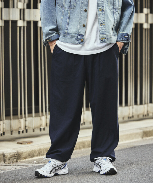 FREAK'S STORE(フリークスストア)の「パッカブル ロングスリーブ トラベルセットアップ Fabric by SOLOTEX(R) ミニバッグ付き(Tシャツ/カットソー・メンズ・チャコールグレー/ブラック/ネイビー/ブラウン/オリーブ・SMALL/MEDIUM/LARGE)」の22枚目の写真