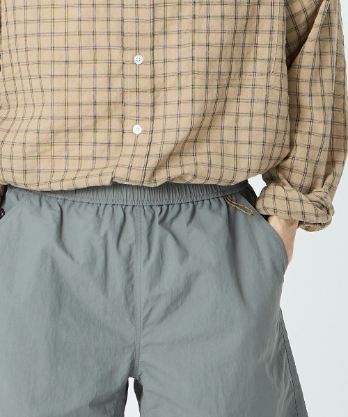 MARMOT（マーモット）の「【WEB先行予約】[Marmot/マーモット] 別注 ワンポイントワッペンロゴ ユーティリティー ショートパンツ（その他パンツ・レディース・ブラック/ブルー/グレー/ベージュ/ピンク・S/M/L）」の13枚目の写真