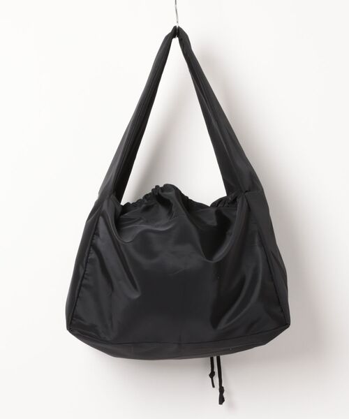 N.s(エヌドットエス)の「ボストン型ショルダーバッグ ドローストリング仕様(ショルダーバッグ・レディース・ブラック・FREE)」の6枚目の写真