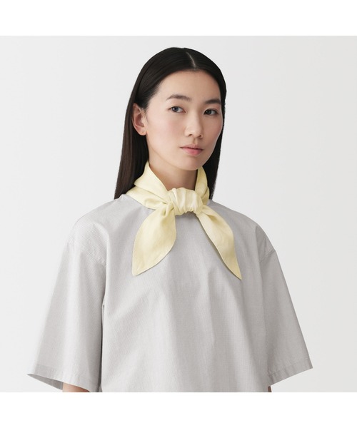 無印良品（ムジルシリョウヒン）の「ＵＶカットリヨセルリネンポケット付きスカーフ（バンダナ/スカーフ・レディース・ライトイエロー/ライトベージュ/ライトグリーン/ベージュ系/ネイビー系/ライトグレー/ブラック・FREE）」の7枚目の写真