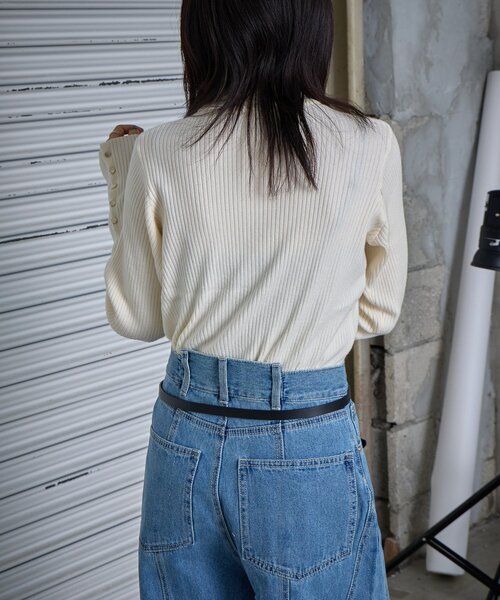 goocy(グーシー)の「【シンプルで合わせやすい/インナーにも◎】袖口ボタンタートルリブニット(ニット/セーター・レディース・ブルー/アイボリー/グレー・FREE)」の8枚目の写真