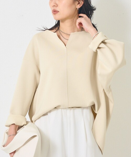 Rouge vif（ルージュヴィフ）の「ダブルフェイスプルオーバーブラウス/春服/オフィスカジュアル/レイヤードトップス/手洗い可能（シャツ/ブラウス・レディース・ホワイト/チャコールグレー/ベージュ・フリー）」の3枚目の写真