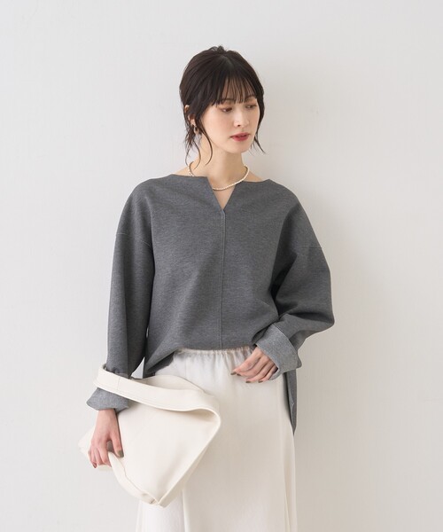 Rouge vif（ルージュヴィフ）の「ダブルフェイスプルオーバーブラウス/春服/オフィスカジュアル/レイヤードトップス/手洗い可能（シャツ/ブラウス・レディース・ホワイト/チャコールグレー/ベージュ・フリー）」の5枚目の写真