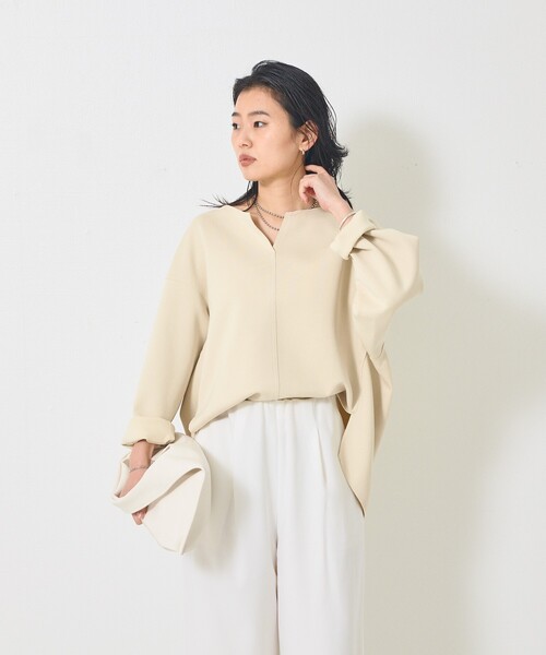 Rouge vif（ルージュヴィフ）の「ダブルフェイスプルオーバーブラウス/春服/オフィスカジュアル/レイヤードトップス/手洗い可能（シャツ/ブラウス・レディース・ホワイト/チャコールグレー/ベージュ・フリー）」の10枚目の写真