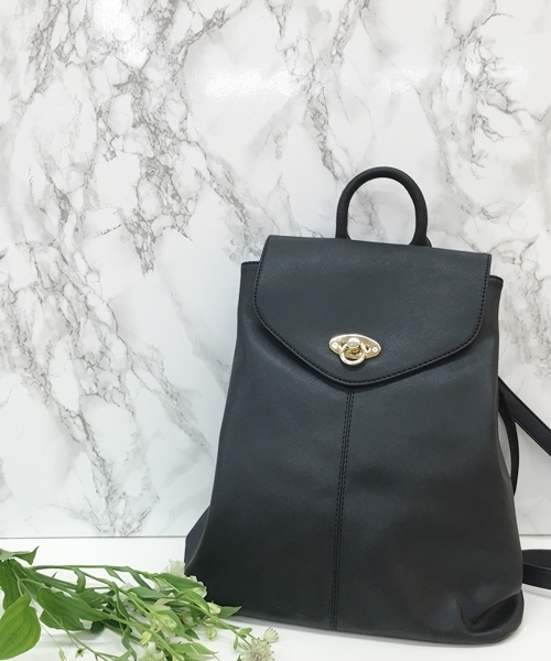 Who S Who Chico フーズフーチコ の フラップトート2wayリュック バックパック リュック Wear