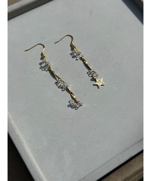 tone(トーン)の「【musk】星型チャームとビーズのフックピアス(MA)(ピアス(両耳用)・レディース・ゴールド・FREE)」の2枚目の写真
