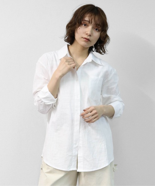 THE CELL.(ザセルドット)の「テンセルリネン BIGシャツ TENCEL LINEN OVERSIZED SHIRT(シャツ/ブラウス・レディース・オフホワイト/ブラック/アイボリー・FREE)」の4枚目の写真