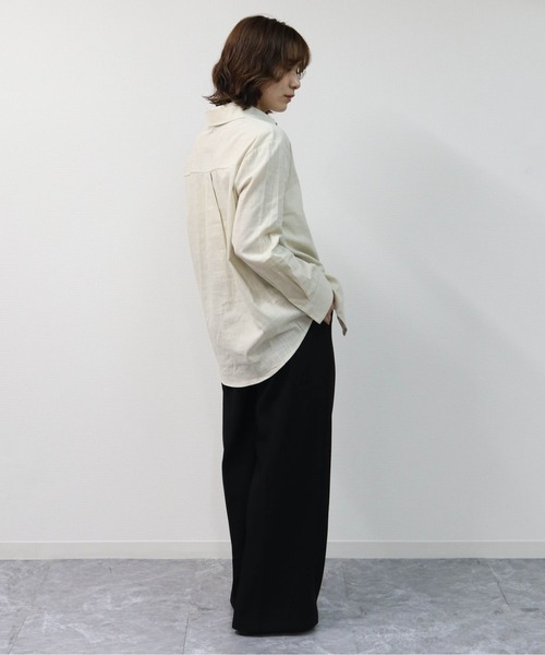 THE CELL.(ザセルドット)の「テンセルリネン BIGシャツ TENCEL LINEN OVERSIZED SHIRT(シャツ/ブラウス・レディース・オフホワイト/ブラック/アイボリー・FREE)」の22枚目の写真