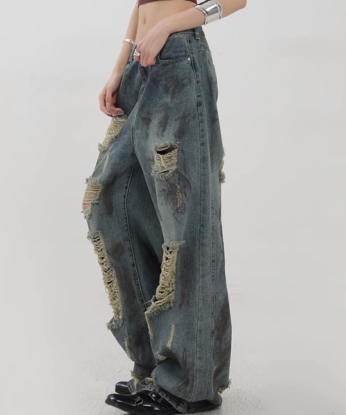 WESTSEA(ウエストシー)の「ダメージデニムパンツ ルーズシルエット ヴィンテージ加工 クラッシュデニム(デニムパンツ・レディース・ブルー・M/L)」の6枚目の写真