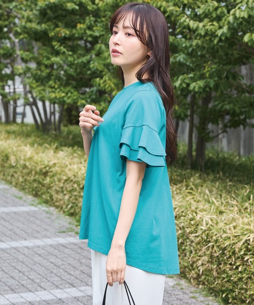 LAVEANGE(ラビアンジェ)の「【好機能シリーズ】接触冷感・吸水速乾・UVカット|フレアスリーブタックプルオーバー|華奢見え/きれいめ/オフィスカジュアル/二の腕カバー(Tシャツ/カットソー・レディース・ブラック/オフホワイト/グリーン・M/LL/3L/4L/5L)」の10枚目の写真