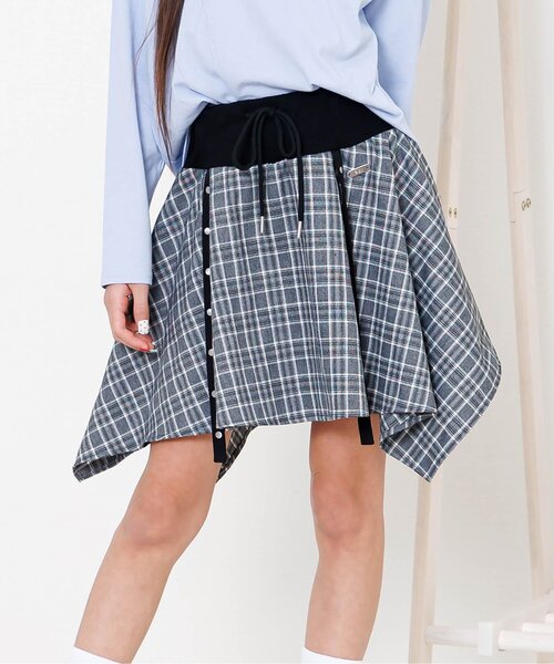 algy(アルジー)の「アシメヘムチェックスカパン(スカート・キッズ・ブラック/グレー/サックスブルー・140/130/160/150)」の2枚目の写真