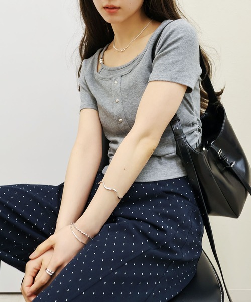 SpRay(スプレイ)の「【こなれ感UP/アシメデザイン】テレコレイヤードアシメショートスリーブTシャツ(Tシャツ/カットソー・レディース・ホワイト/ブラック/グレー/サックスブルー/イエロー・MEDIUM/LARGE)」の13枚目の写真