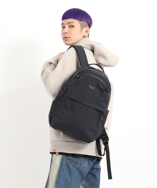 Manhattan Portage(マンハッタンポーテージ)の「NEUES ROOSEVELT ISLAND BACKPACK TUSSAH PVC(バックパック/リュック・メンズ・ブラック・MEDIUM)」の13枚目の写真