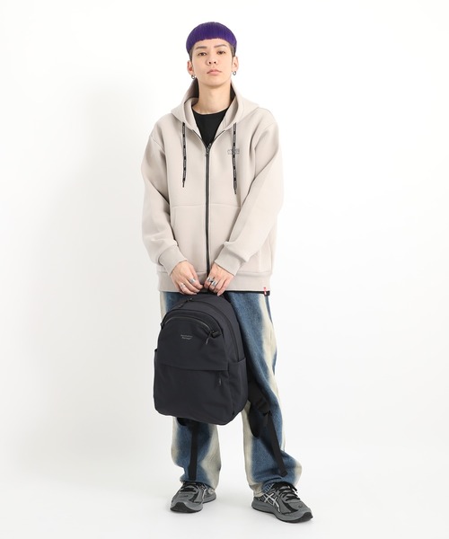 Manhattan Portage(マンハッタンポーテージ)の「NEUES ROOSEVELT ISLAND BACKPACK TUSSAH PVC(バックパック/リュック・メンズ・ブラック・MEDIUM)」の14枚目の写真