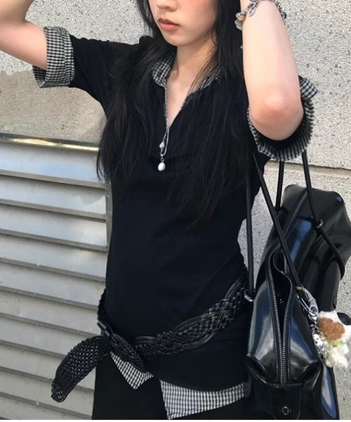Alvia(アルビア)の「切り替えフェイクレイヤードTシャツ(Tシャツ/カットソー・レディース・ブラック・M)」の6枚目の写真