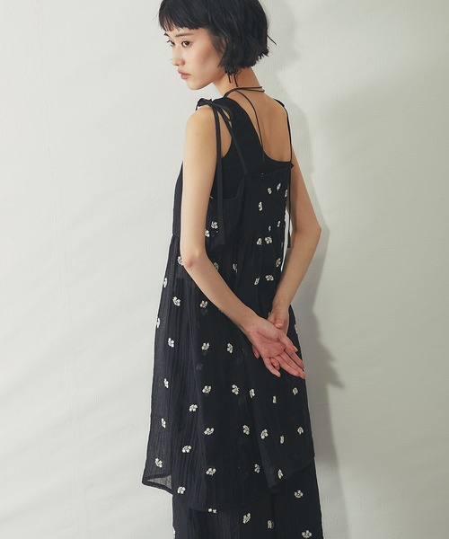 ANOTHER S(アナザーエス)の「【セットアップ対応】小花刺繍キャミワンピース(Tシャツ/カットソー・レディース・ブラック/オフホワイト・M)」の12枚目の写真
