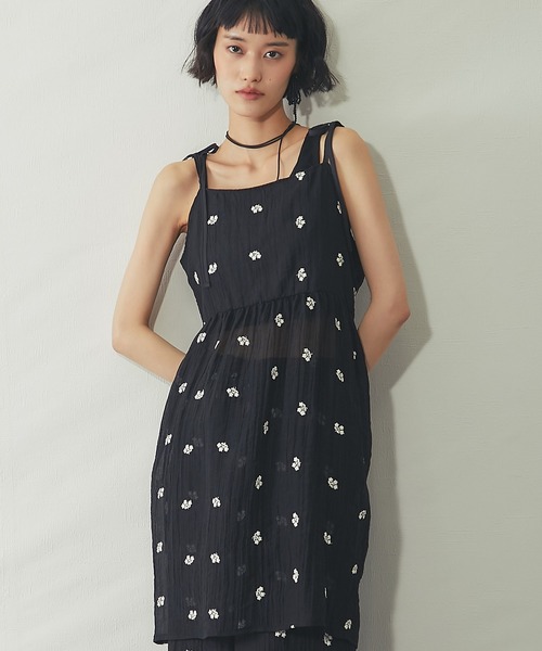 ANOTHER S(アナザーエス)の「【セットアップ対応】小花刺繍キャミワンピース(Tシャツ/カットソー・レディース・ブラック/オフホワイト・M)」の16枚目の写真
