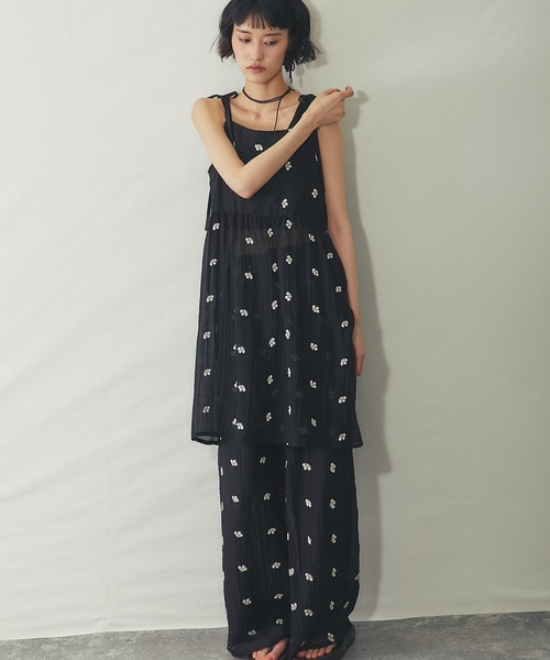 ANOTHER S(アナザーエス)の「【セットアップ対応】小花刺繍キャミワンピース(Tシャツ/カットソー・レディース・ブラック/オフホワイト・M)」の17枚目の写真
