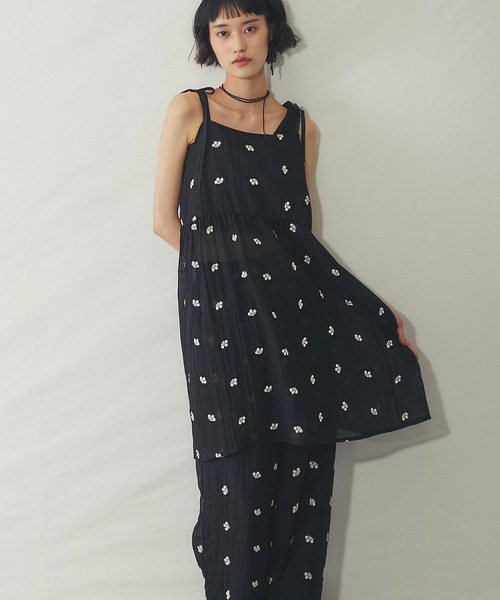 ANOTHER S(アナザーエス)の「【セットアップ対応】小花刺繍キャミワンピース(Tシャツ/カットソー・レディース・ブラック/オフホワイト・M)」の13枚目の写真