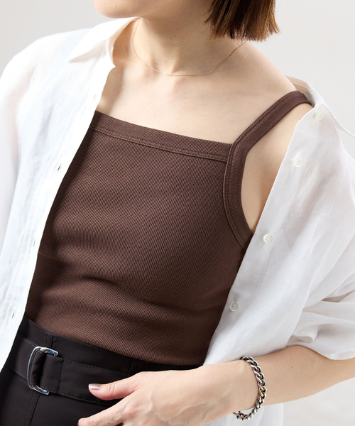 IENA(イエナ)の「《UVカット》テレコストレッチスクエアキャミソール(キャミソール・レディース・ブラウン/ホワイト/ベージュ・FREE)」の2枚目の写真