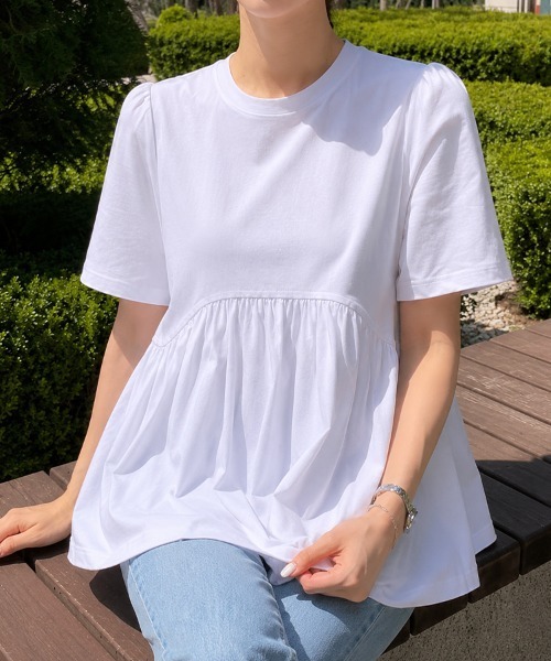 mielu（ミエル）の「ギャザー切り替えペプラムTシャツ（Tシャツ/カットソー・レディース・ブラック/ホワイト・LARGE/MEDIUM）」の2枚目の写真