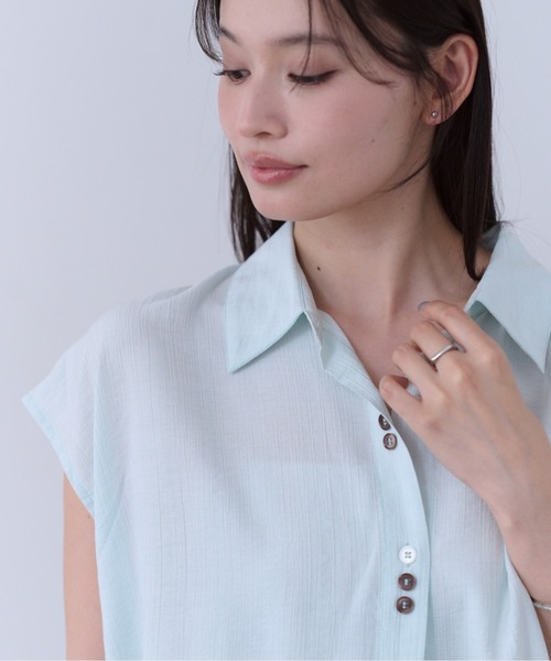 SOYEN(ソイエン)の「2WAYトリプルボタンカシュクールシアーフレンチスリーブシャツ アシンメトリー(シャツ/ブラウス・レディース・ブルー/ホワイト・F)」の16枚目の写真