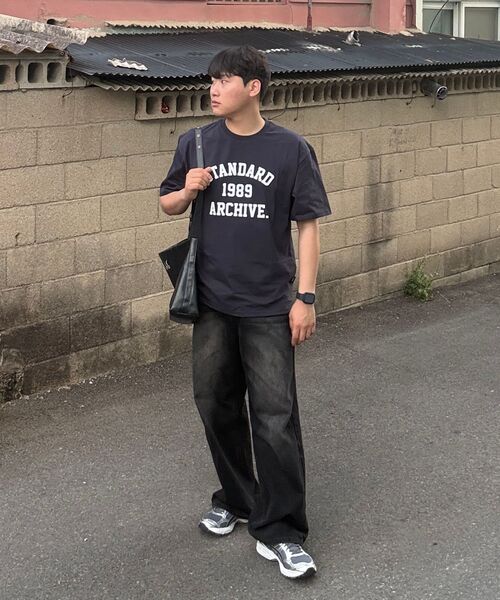 1989STANDARD(1989スタンダード)の「STANDARD ARCH クールコットンオーバーサイズ半袖 (SISSTD-0254)(Tシャツ/カットソー・メンズ・ブラック/ブルー/ホワイト/ネイビー・MEDIUM/LARGE/X-LARGE)」の14枚目の写真