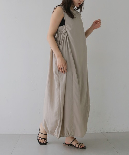 cheriella(シェリエラ)の「【cheriella】バルーンシルエットノースリーブワンピース BALLOON SILHOUETTE SLEEVELESS DRESS(ワンピース・レディース・ライトベージュ/ブラック・FREE)」の1枚目の写真