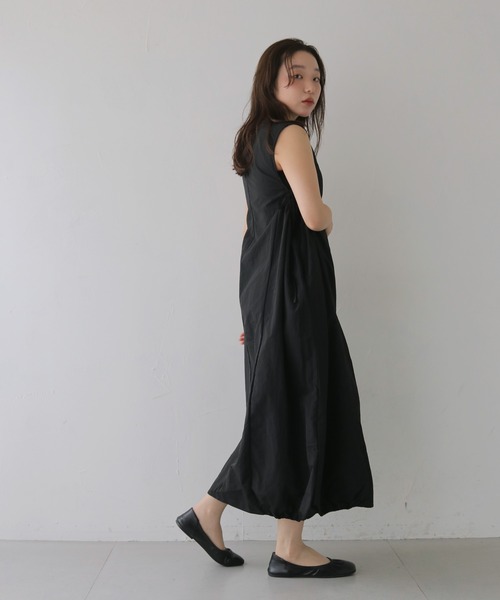 cheriella(シェリエラ)の「【cheriella】バルーンシルエットノースリーブワンピース BALLOON SILHOUETTE SLEEVELESS DRESS(ワンピース・レディース・ライトベージュ/ブラック・FREE)」の5枚目の写真