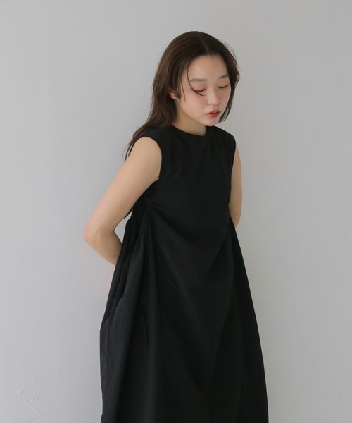 cheriella(シェリエラ)の「【cheriella】バルーンシルエットノースリーブワンピース BALLOON SILHOUETTE SLEEVELESS DRESS(ワンピース・レディース・ライトベージュ/ブラック・FREE)」の4枚目の写真